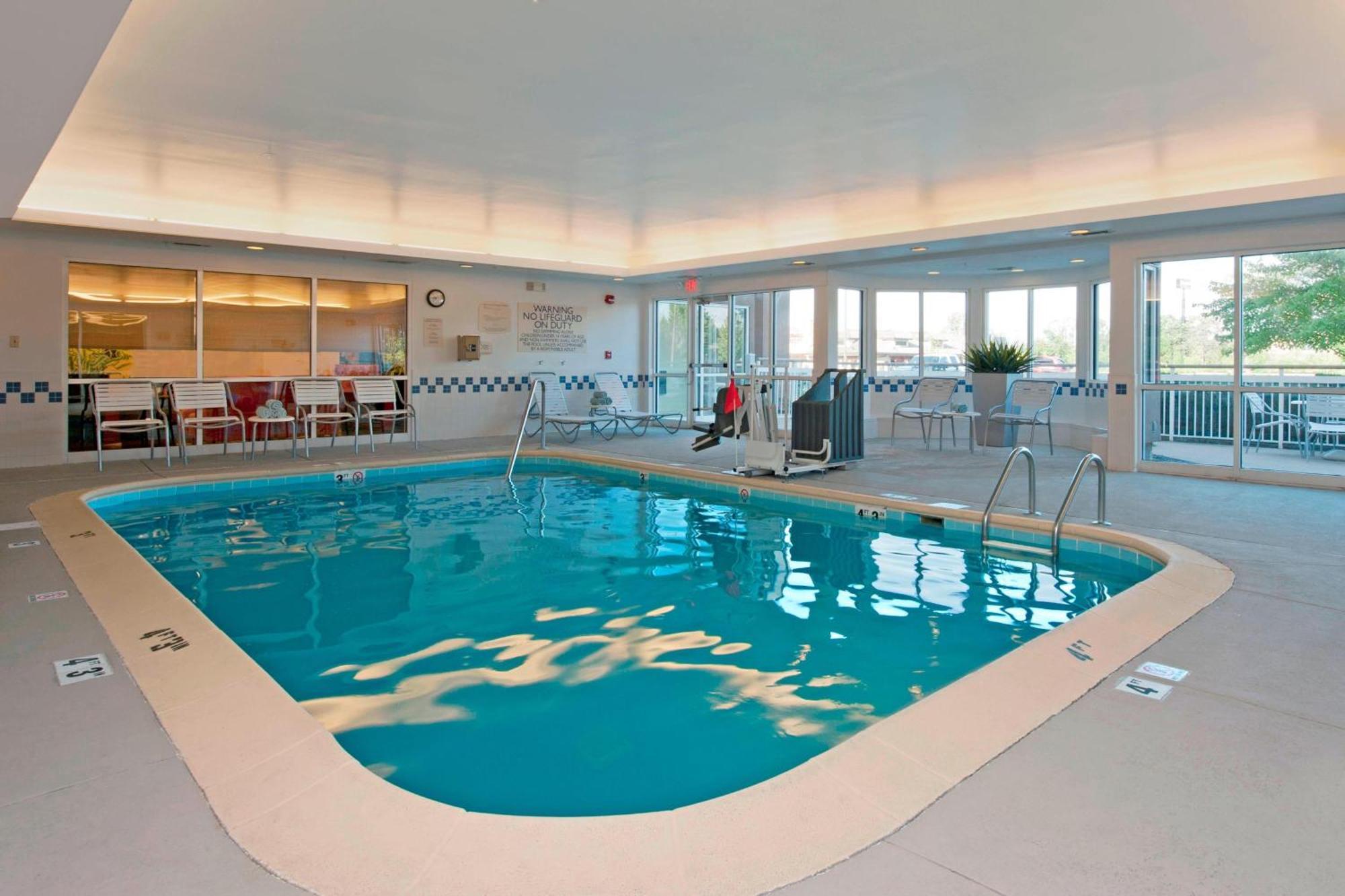 Fairfield Inn & Suites By Marriott Блумінгтон Екстер'єр фото