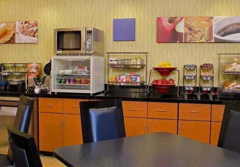 Fairfield Inn & Suites By Marriott Блумінгтон Ресторан фото